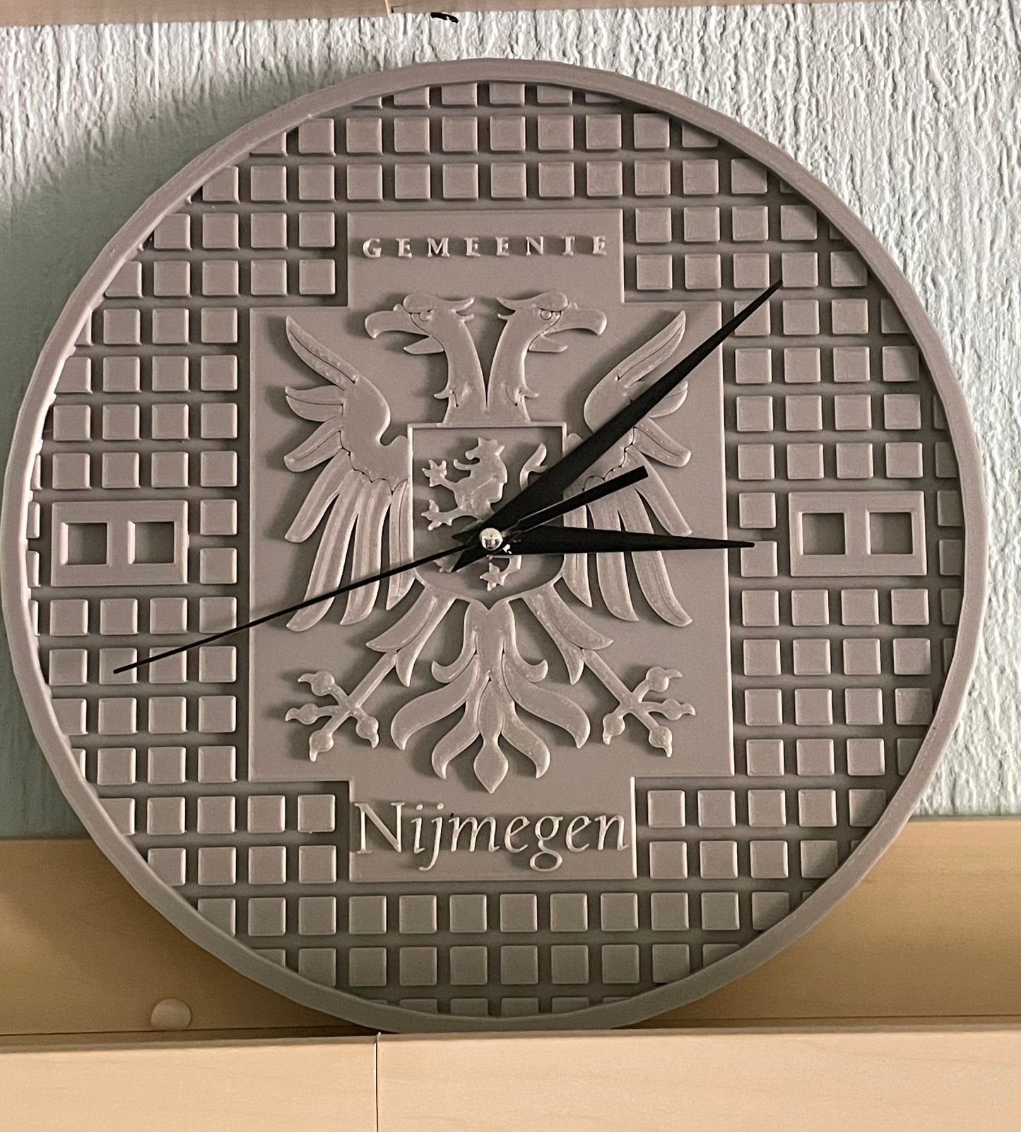Manhole cover clock Municipality of Nijmegen