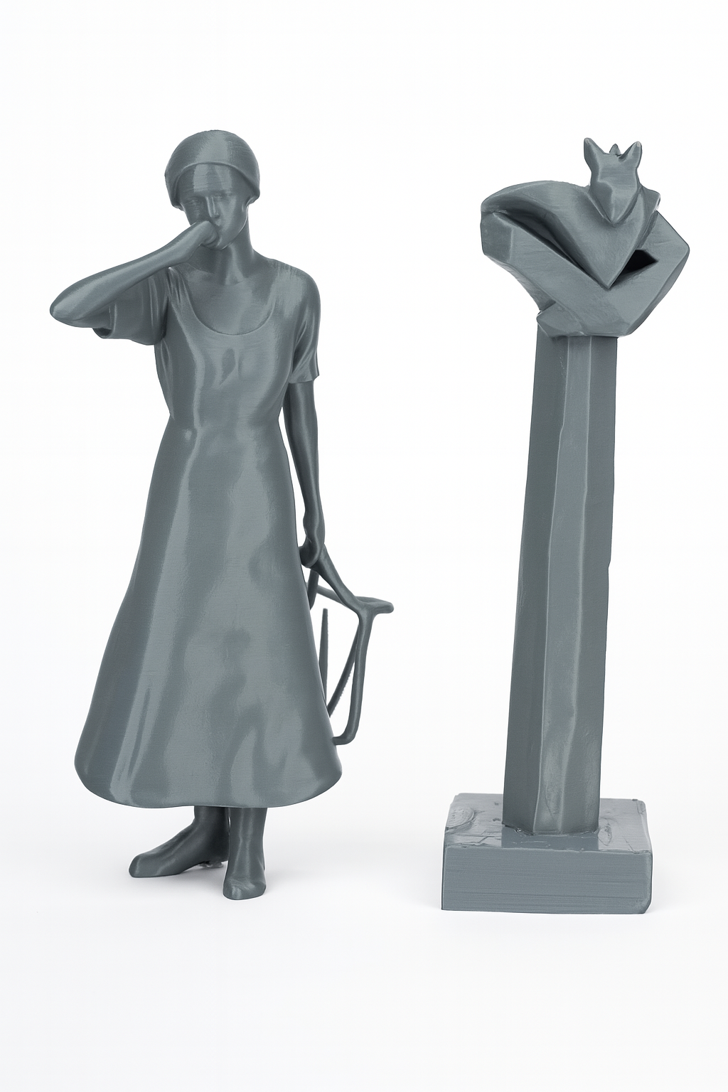 Moenen and Mariken statue set