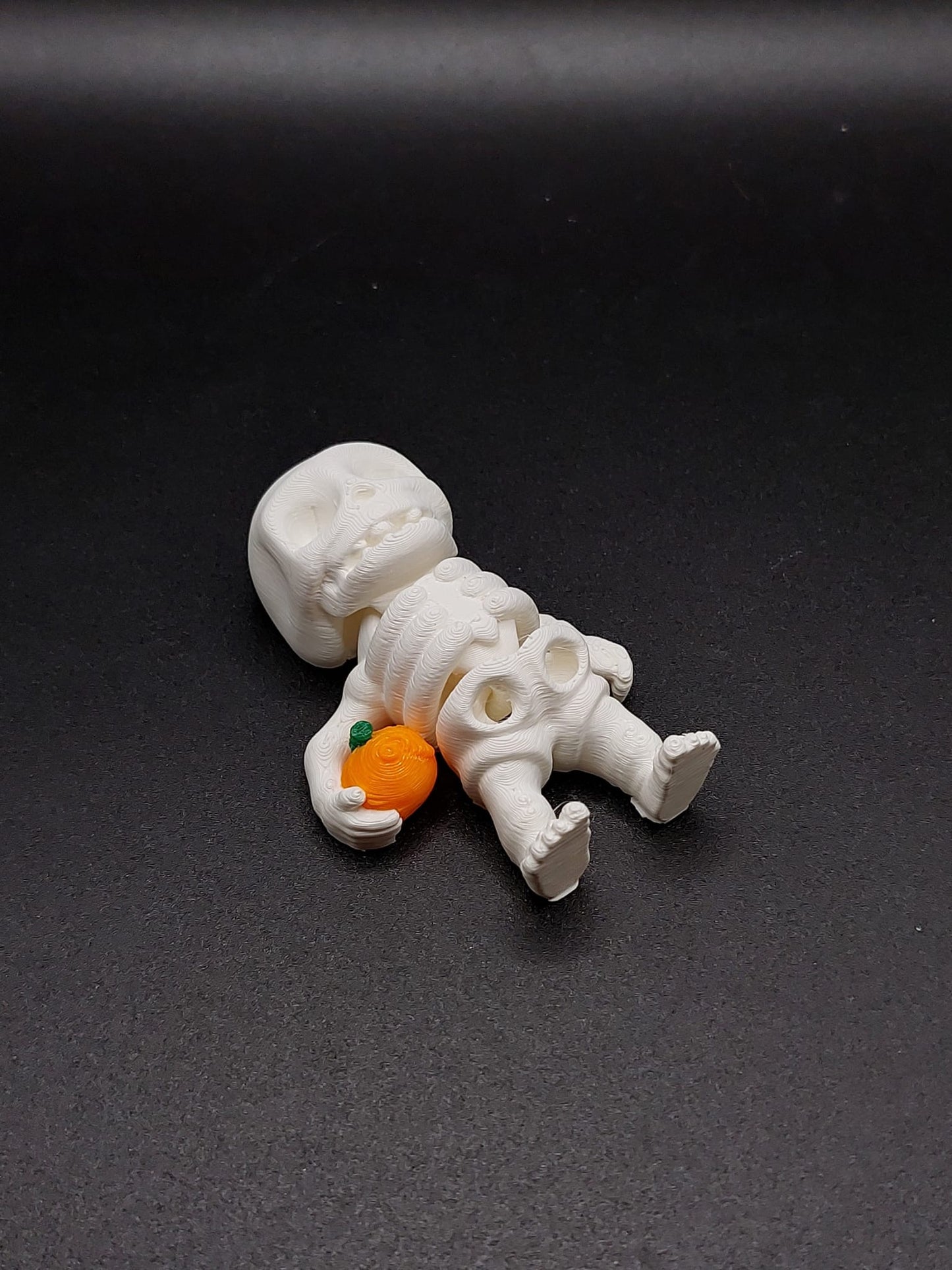 Flexi Toy skelet met pompoen